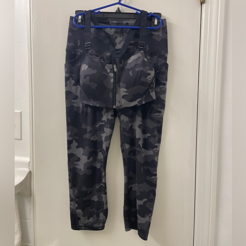 Fabletics, all in motion, sports bra and cropped leggings set